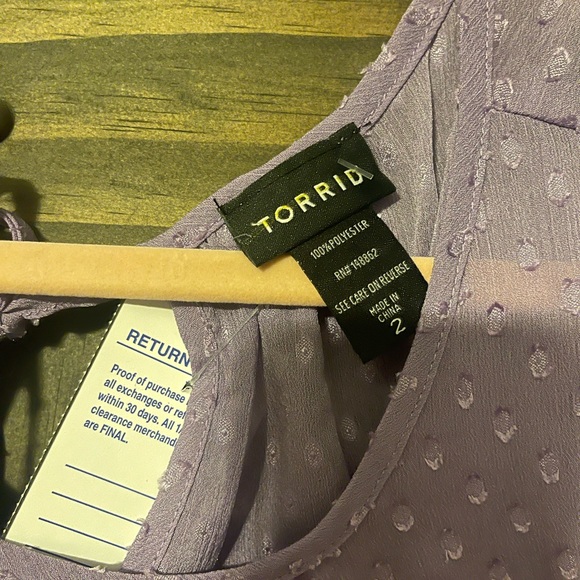 Pullover Ruffle Bottom Top - Picture 3 of 3